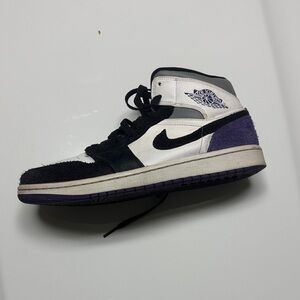 Jordan Sneakers Black White Purple